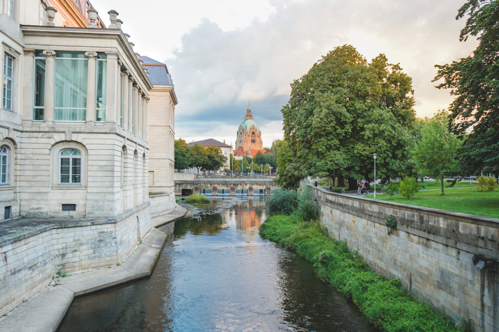 Hannover-Tipps-Mitte-Leineschloss-Leineufer