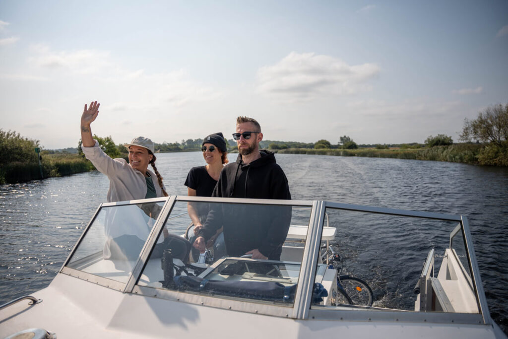 Rent a houseboat in Ireland