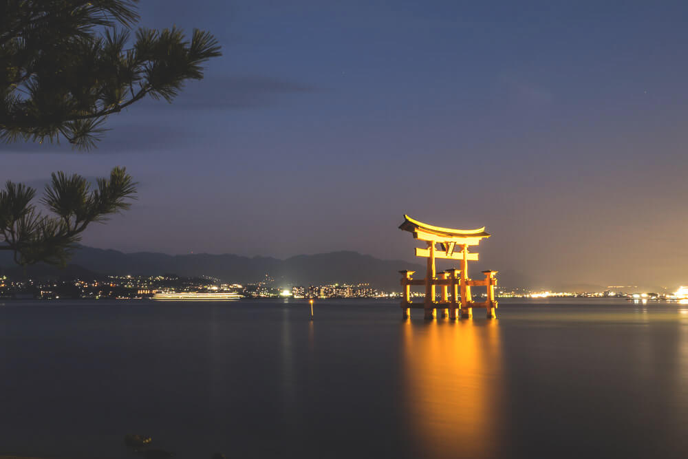 Hiroshima-Japan-Rundreise-Torii-Miyajima