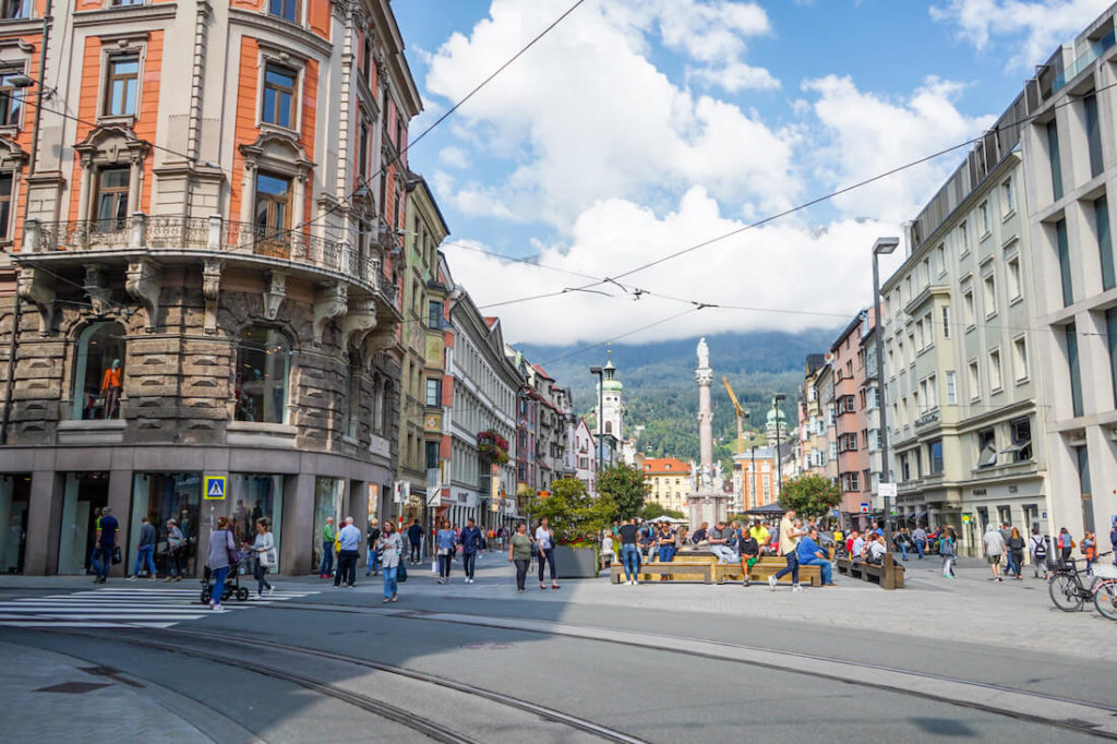 Innsbruck-Tipps-Sehenswuerdigkeiten-Maria-Theresien-Strasse