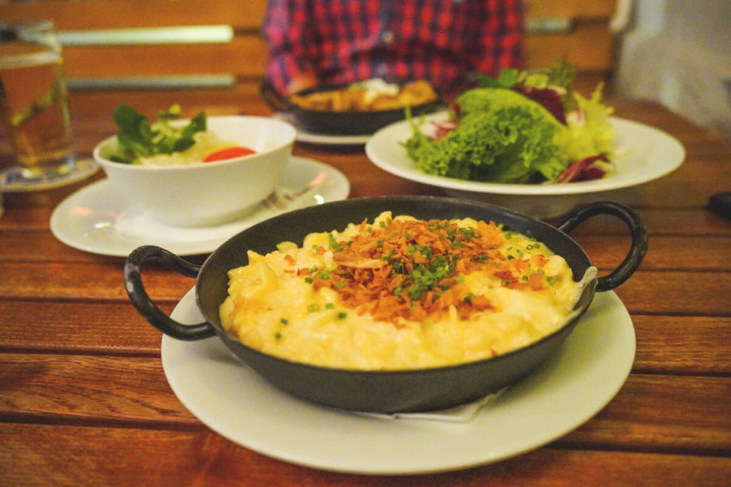 Innsbruck-Tipps-Sehenswuerdigkeiten-Restaurant-Stiftskeller