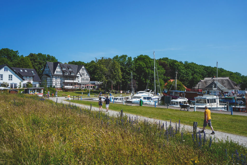 Insel-Hiddensee-Kloster-Hafen