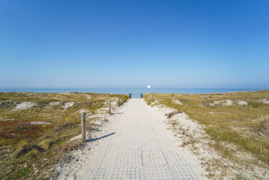 Insel-Poel-Strand-Am-Schwarzen-Busch