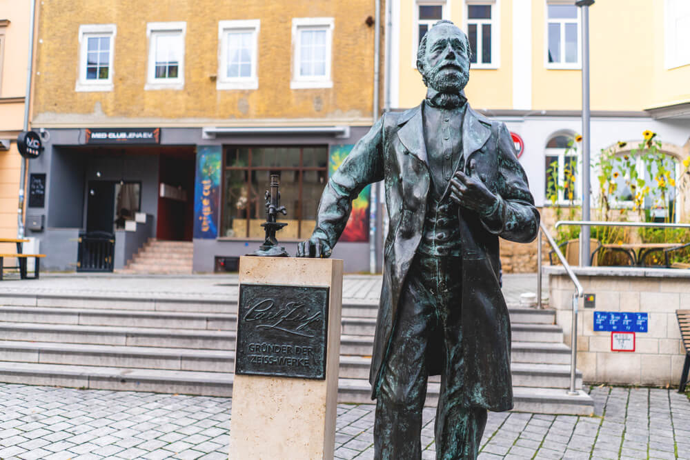 Jena-Highlights-Statue-Carl-Zeiss