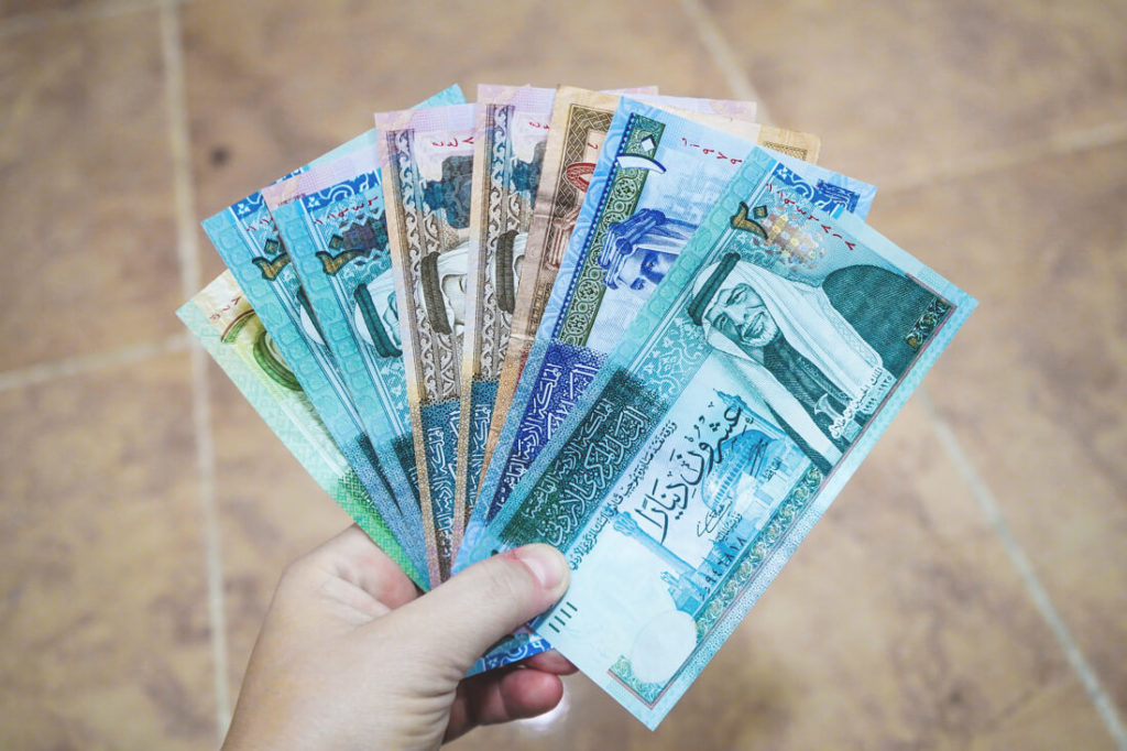 Jordanien-rundreise-Waehrung-dinar-geldscheine-1