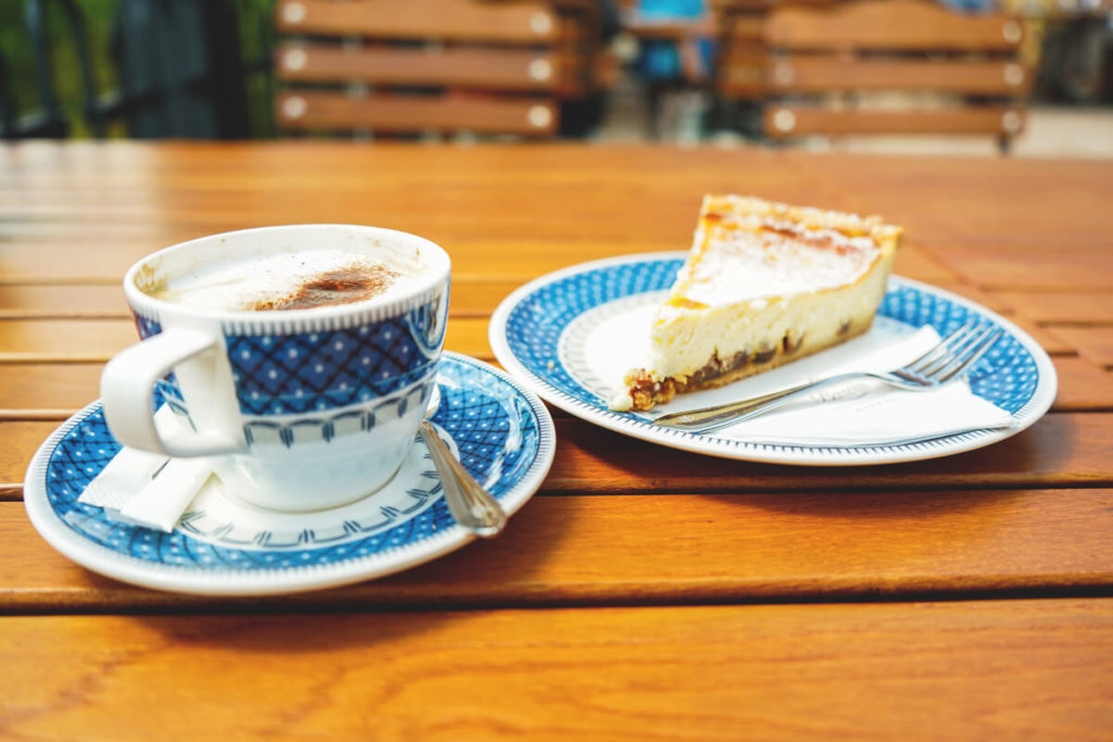 Kaffeepause-Kuchen-Forellenhof-Buhlbach