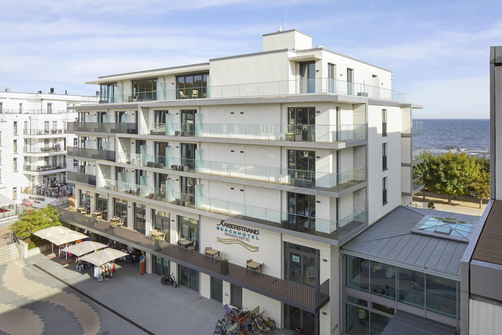 Kaiserstrand-Seetelhotel-Aussenansicht-Bansin-Ostsee-Hotel
