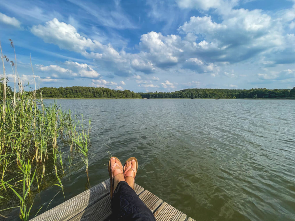 Kanutour-Seenplatte-Gobenowsee-Campingplatz-Steg