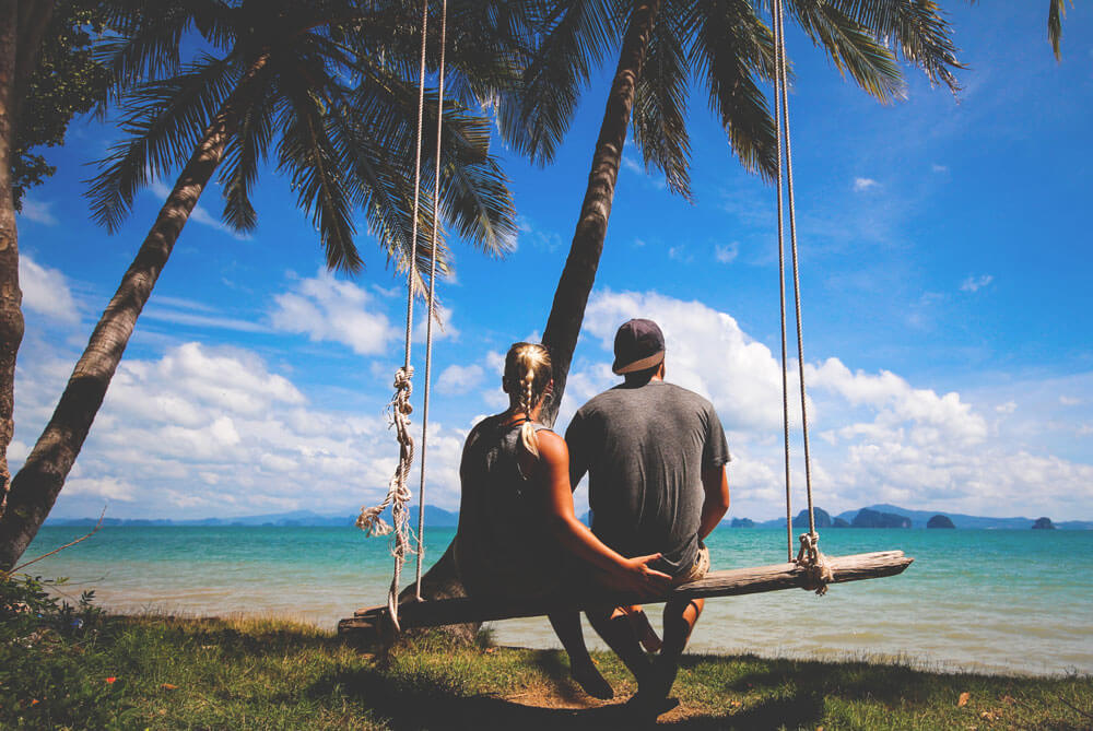 Koh-Yao-Noi-Schaukel-Strand-Trauminsel-Thailand
