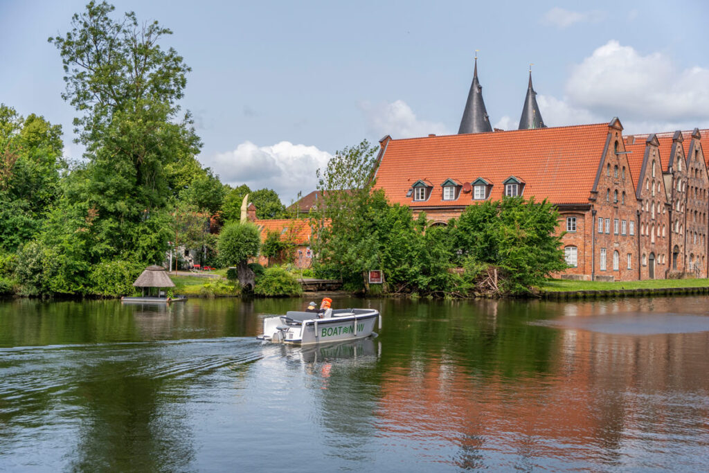 Boatnow Lübeck Trave boat tour