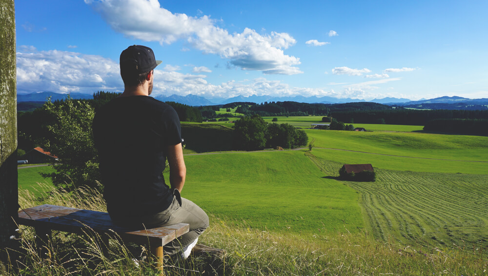 Marco-Bayern-Alpen-Schongau-Bank-Natur-Panorama