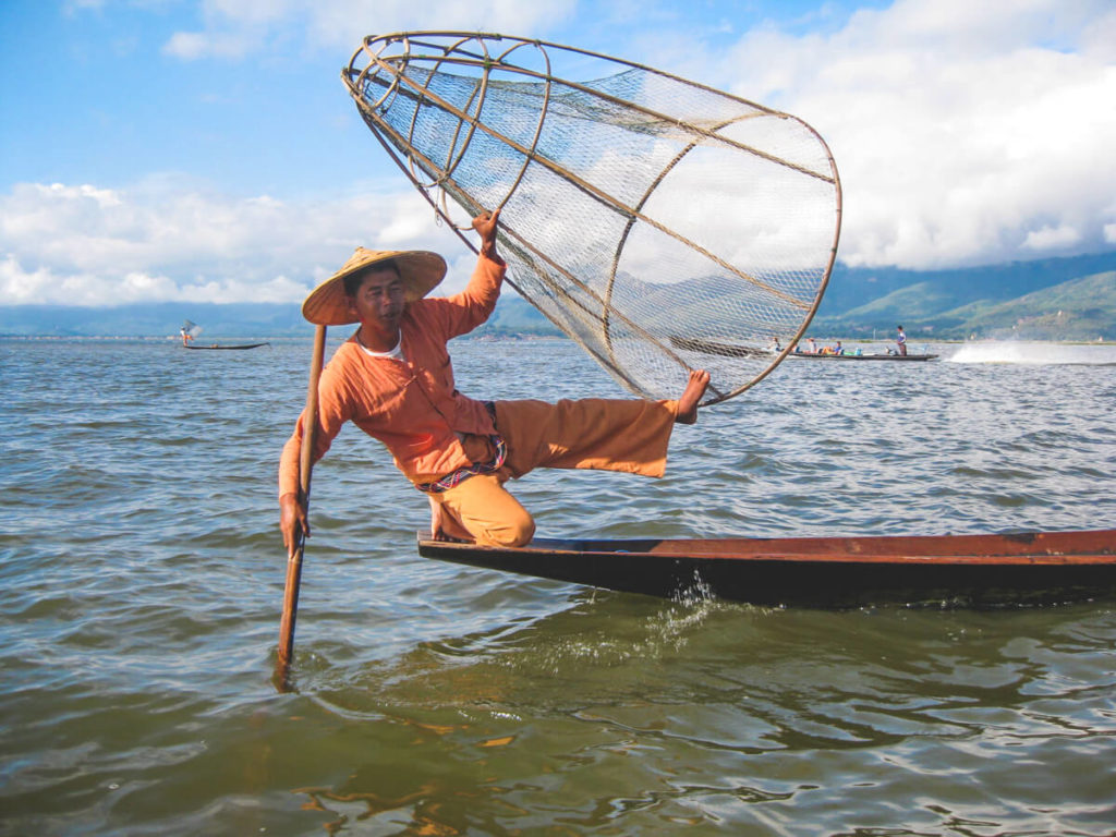 Myanmar-Rundreise-Boote-Inle-Lake-Fischer