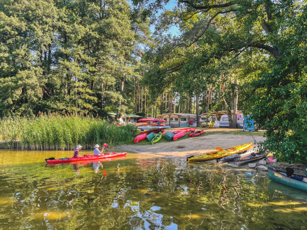 Naturcampingplatz-am-Zotzensee-Strand
