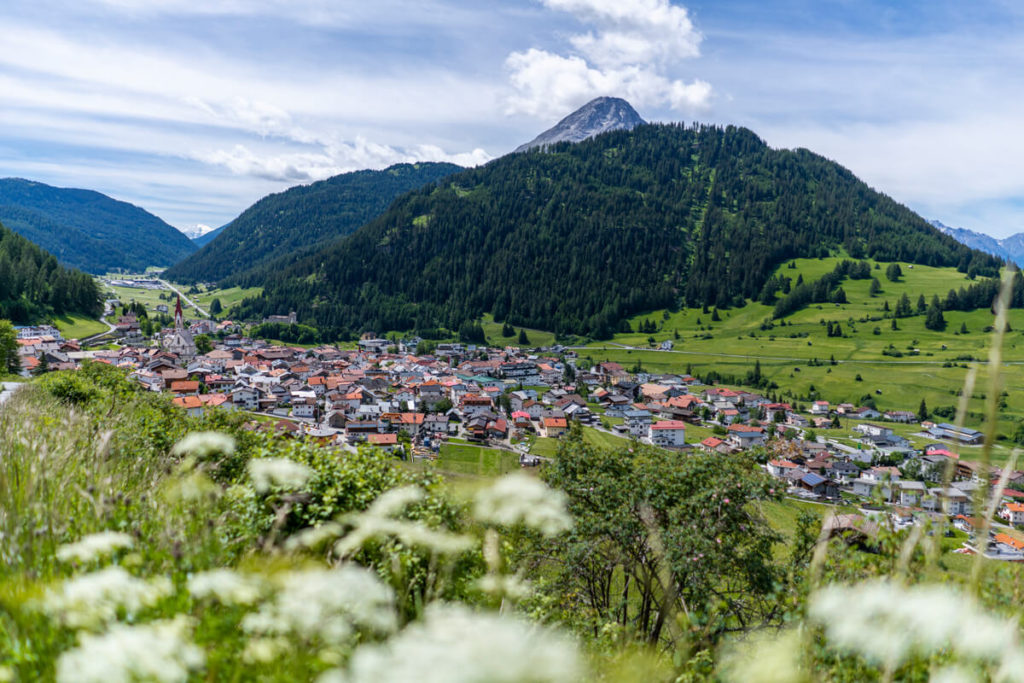 Nauders-am-Reschenpass-Blick