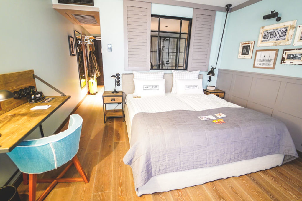 Nordsee-Buesum-Lighthouse-Hotel-Suite-Hafenblick