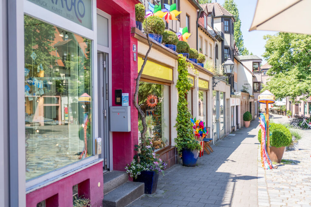 Liebesinsel flea market