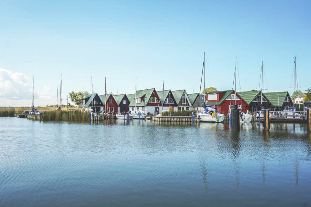 Ostseebad-Ahrenshoop-Hafen-Althagen-Saaler-Bodden