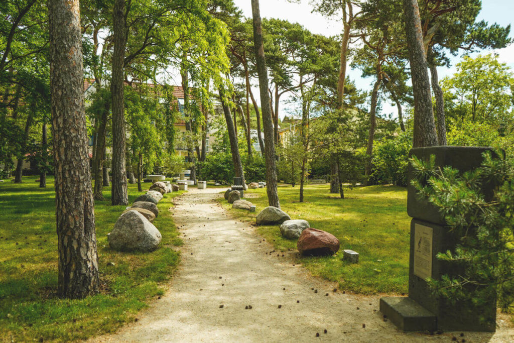 Ostseebad-Kühlungsborn-Lehrpfad-der-Steine-1 (1)