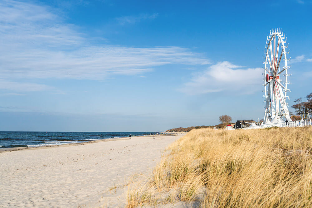 Ostseebad-Kuehlungsborn-Promenade-Riesenrad_1