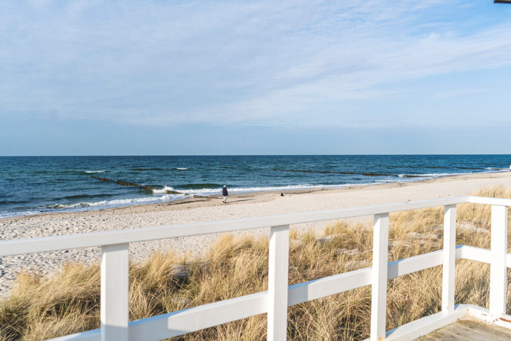 Ostseebad-Kuehlungsborn-Strand-Promenade-Meerblick_3