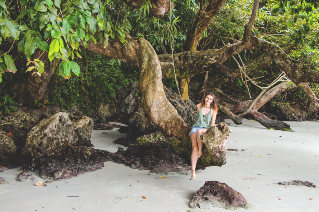 Pantai-Natsepa-Strand-Ambon