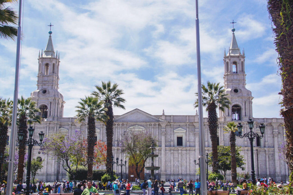 Peru-Sehenswuerdigkeiten-Arequipa-Kathedrale