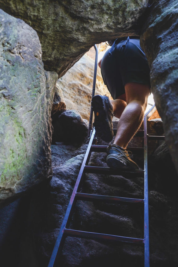 Pfaffenstein-Wanderung-Nadeloehr-Stufen