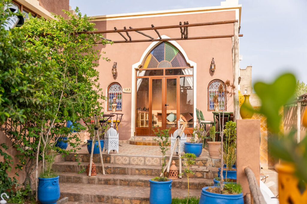 Riad Dar Bab Todra outdoor area