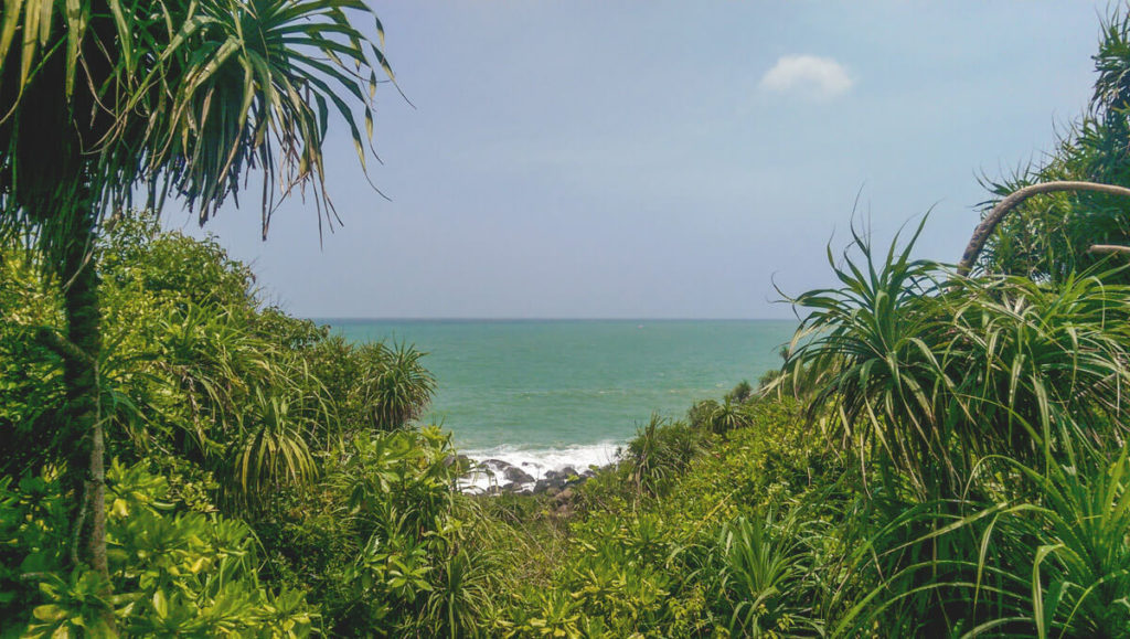 Rundreise-Sri-Lanka-Aussicht-Pagode-Unawatuna