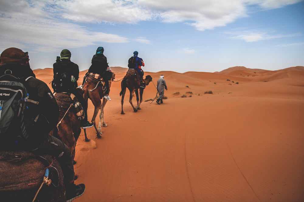 Sahara-Wueste-Marokko-Merzouga-Tour-Camp-Kamele