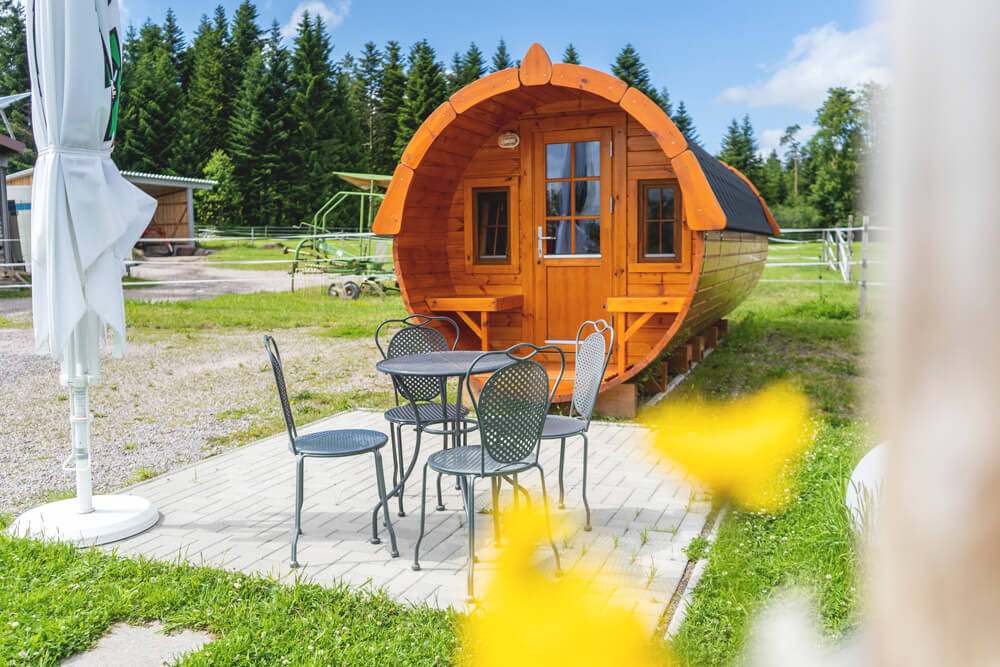 Schwarzwald-Bio-Bauernhof-Gerspach-Campingfass-5