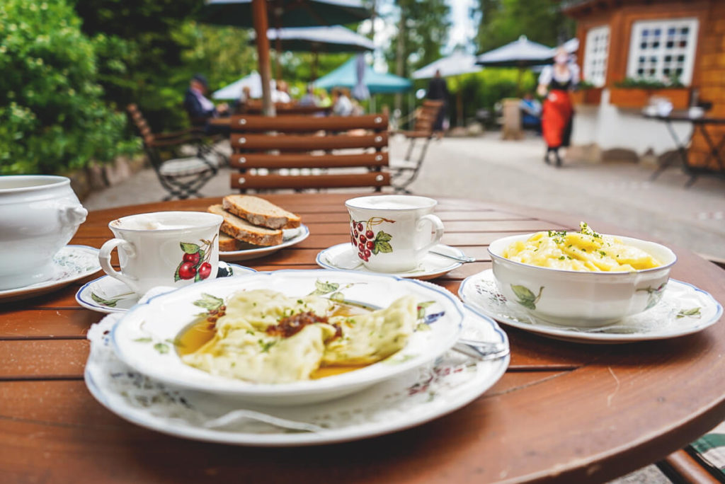 Schwarzwald-baiersbronn-wanderhuette-sattelei-einkehr