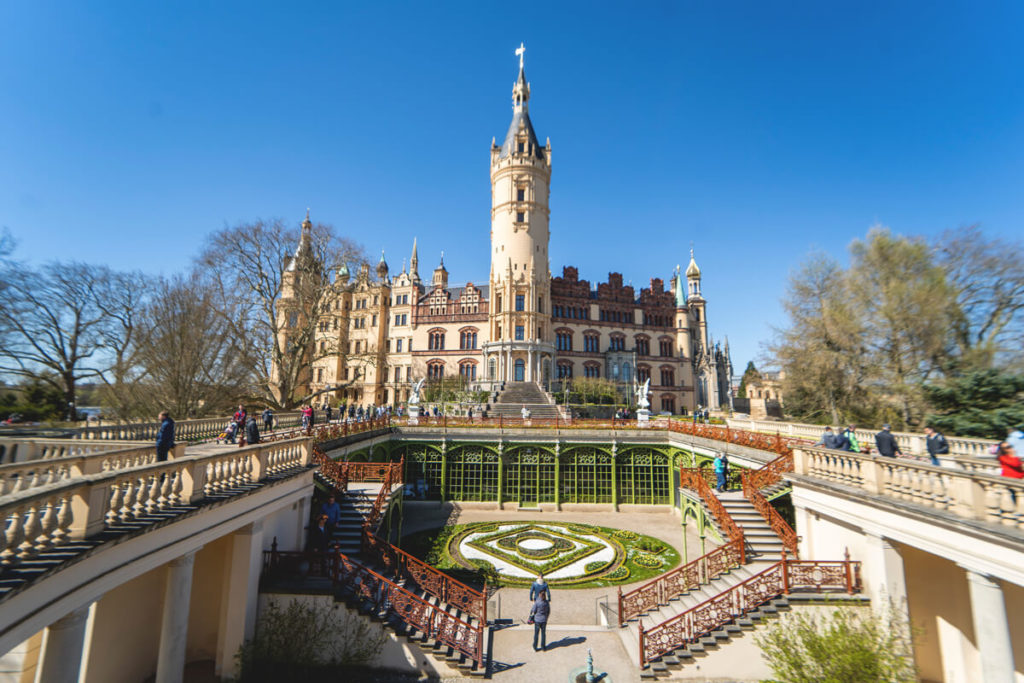 Schwerin-Sehenswuerdigkeiten-Schweriner-Schloss-Garten-2