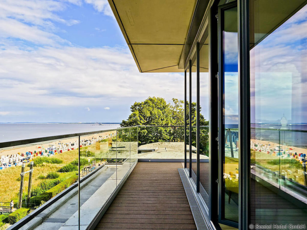 Seetelhotel-Kaiserstrand-Bansin-Ostsee-Hotel-Balkon