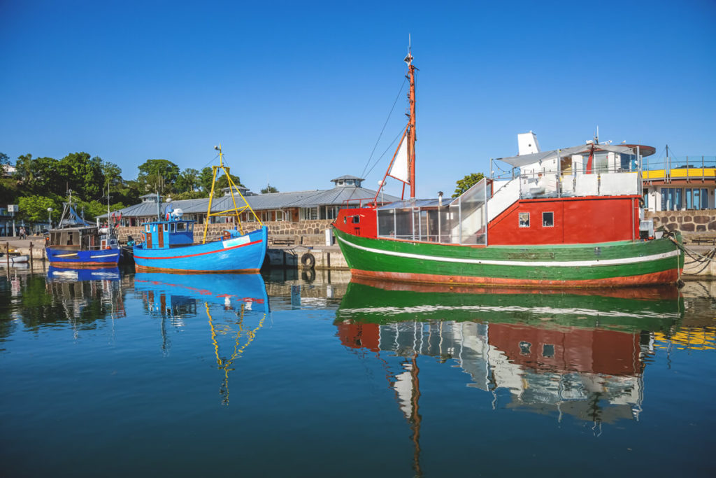 Sehenswuerdigkeiten-Ruegen-Sassnitz-Hafen-Boote
