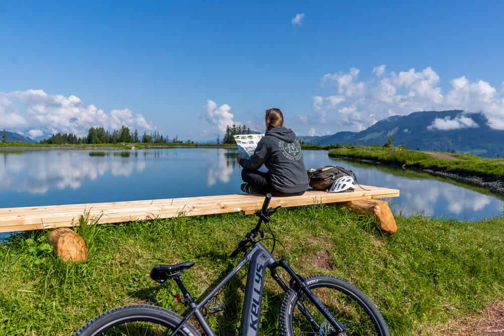 Speichersee-Streuboeden-Pillerseetal-Fieberbrunn