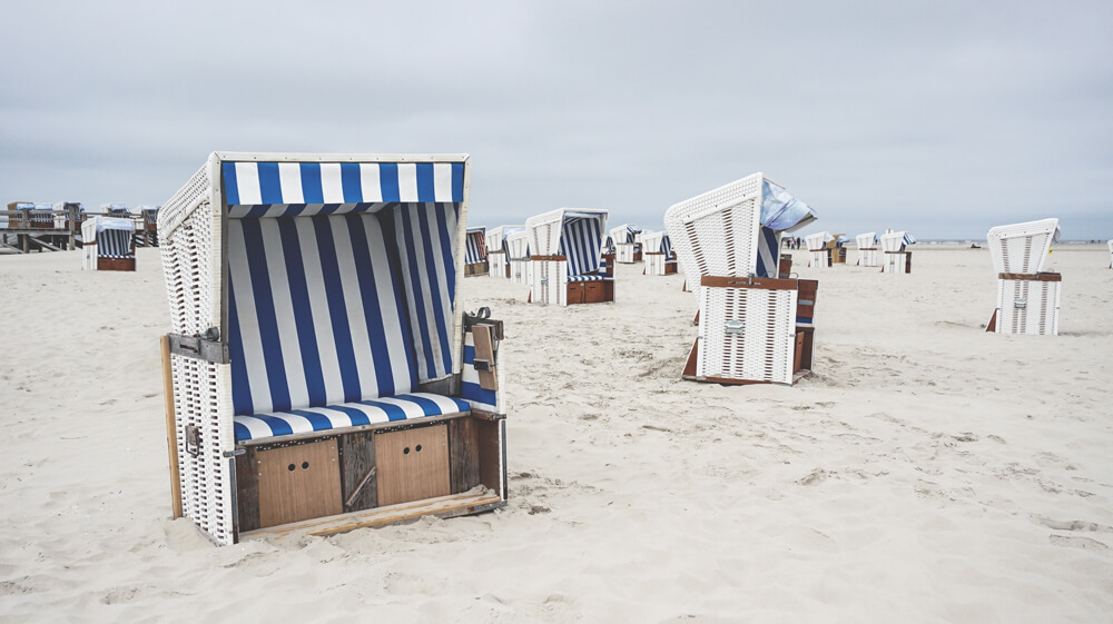 Strandkorb-St-Peter-Ording-Schleswig-Holstein-Nordsee