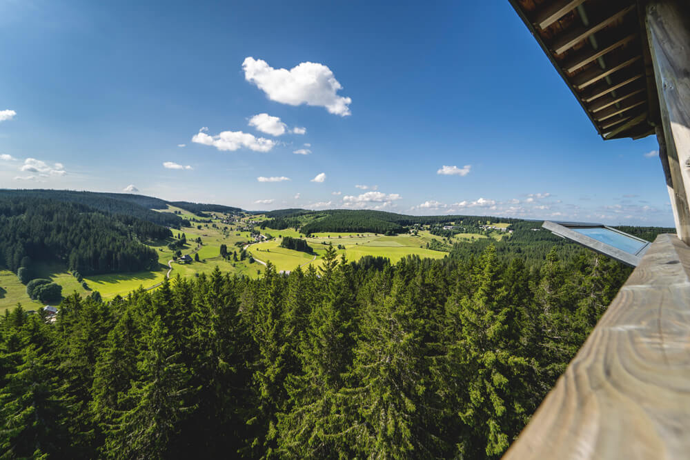 Suedschwarzwald-Schluchsee-Aussicht-Riesenbuehlturm