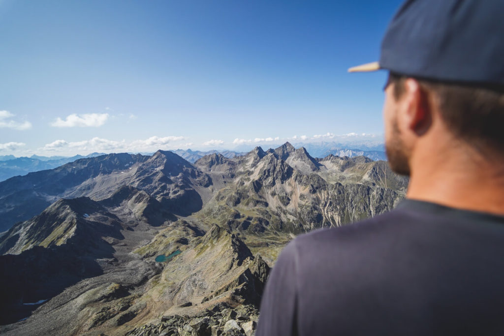 Sulzkogel-Gipfel-Oesterreich-Innsbruck-Wanderung-Aussicht