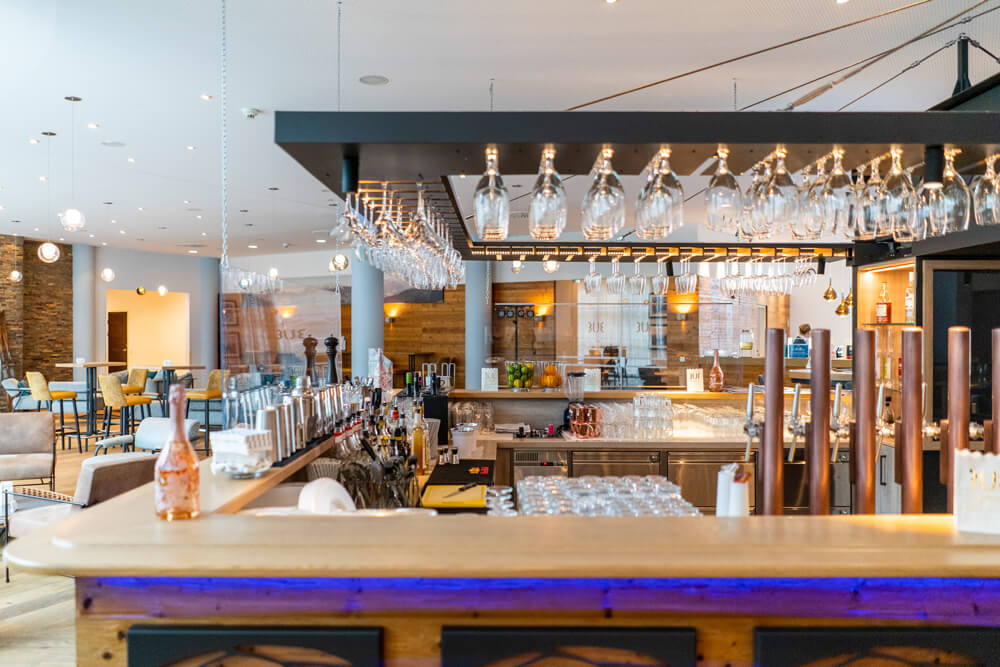TUI-BLUE-Fieberbrunn-Lobby-Bar