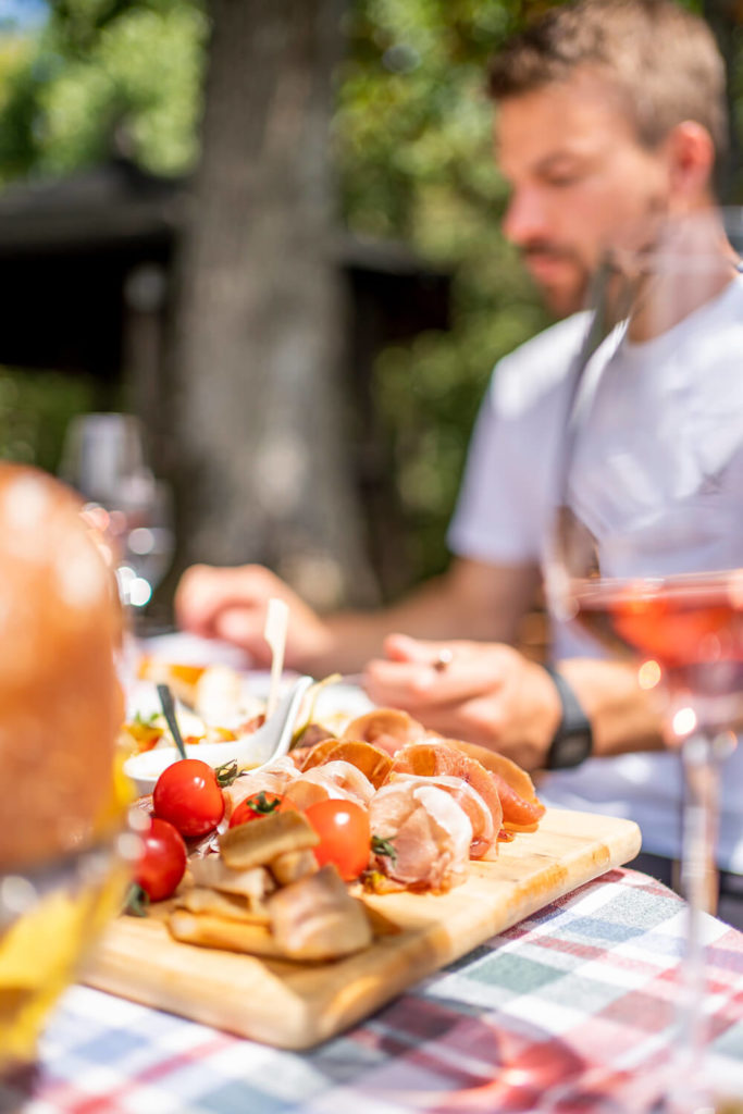 Weingut-Haeussermann-Picknick-Weinberge_4