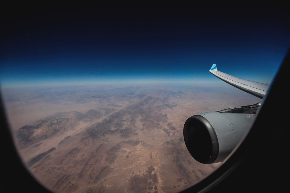 Weltreise-Flug-Flugzeug-Aussicht-1