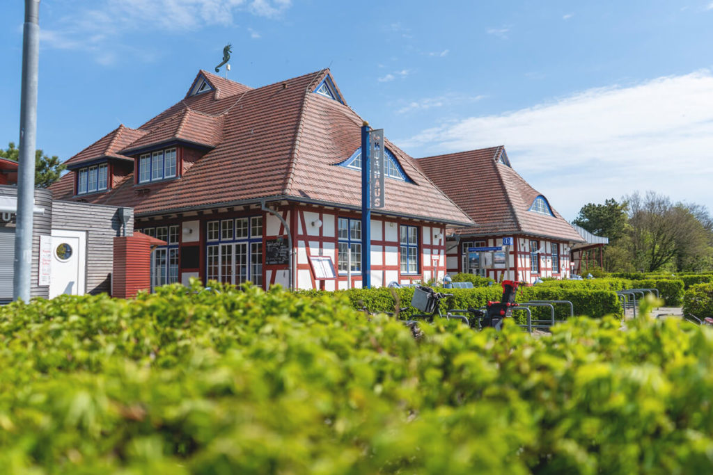 Zingst-Sehenswuerdigkeiten-Kurhaus