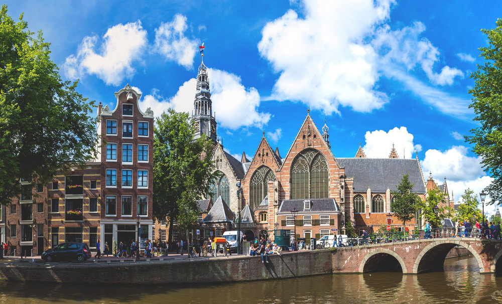 amsterdam-highlights-oude-kerk