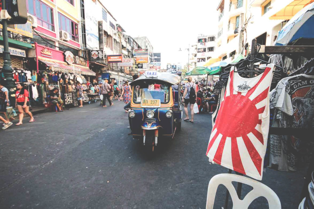 backpacking-in-thailand-bangkok-kaosan-road