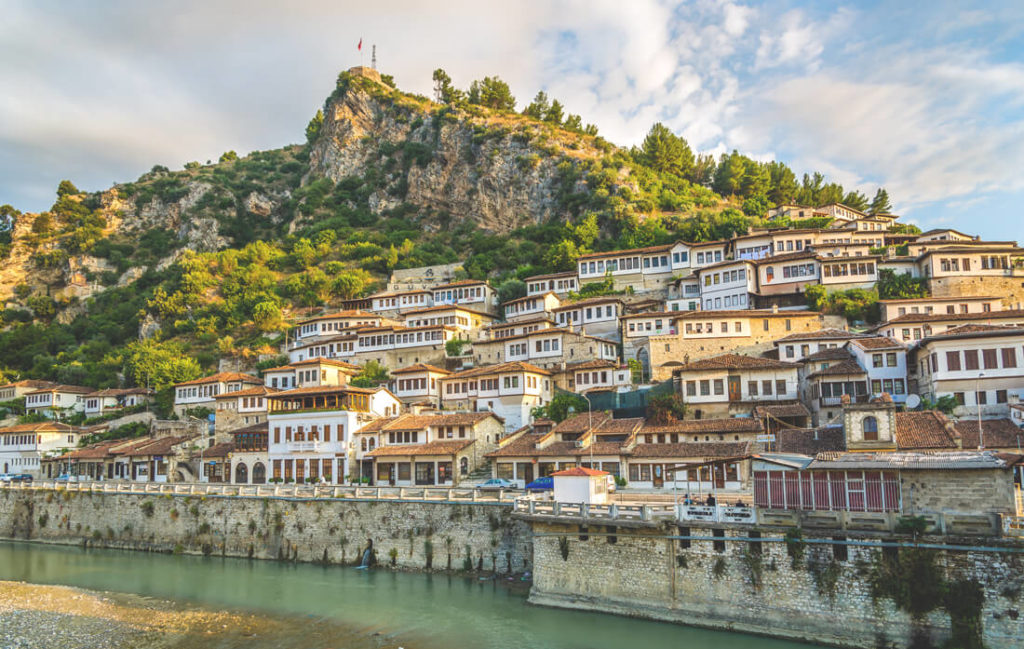 berat-stadt-der-tausend-fenster-albanien-highlights