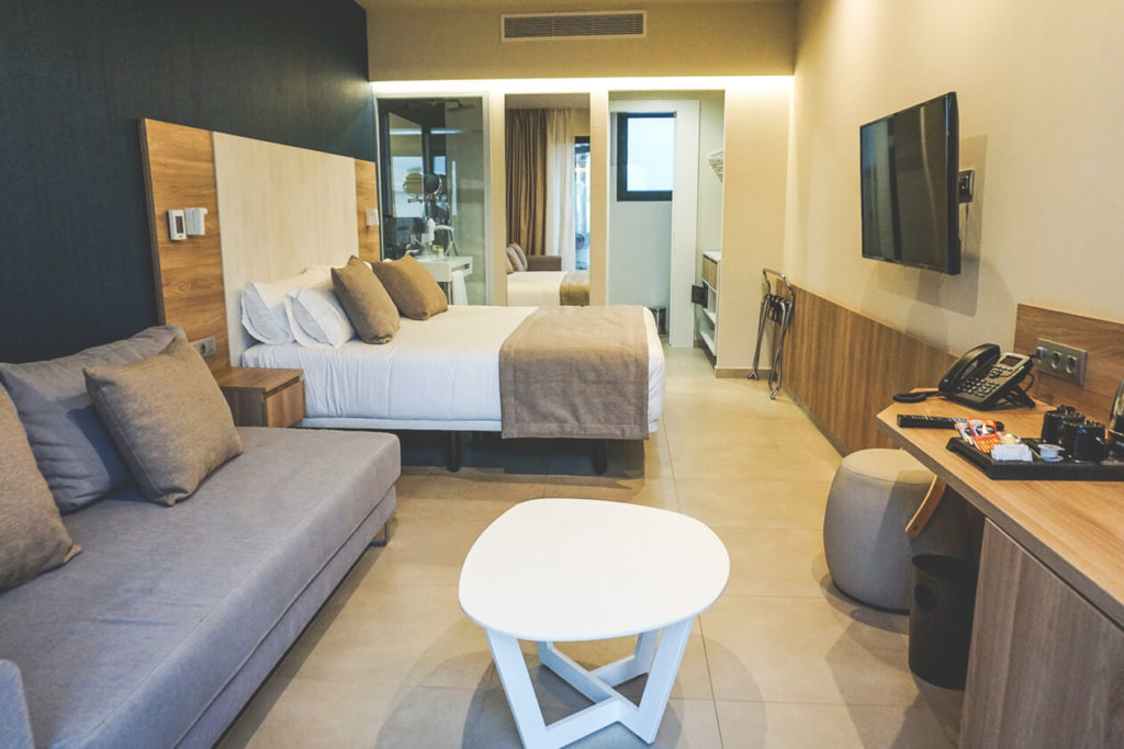 club-maspalomas-suites-and-spa-gran-canaria-room