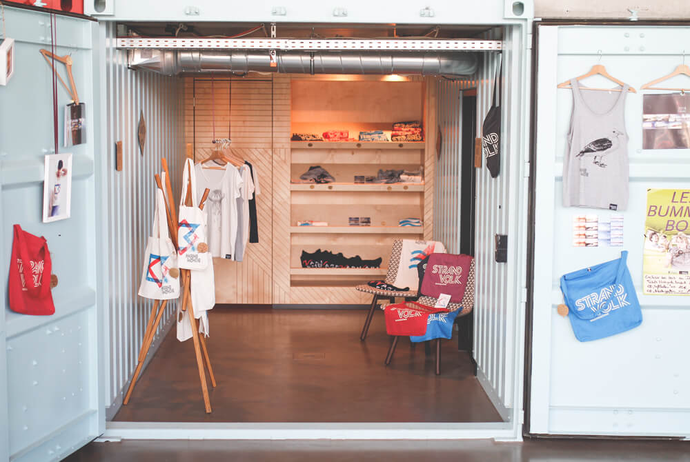 dock-inn-warnemuende-container-hostel-shop-1