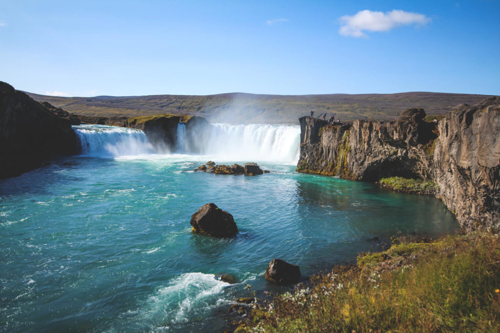 godafoss-wasserfall-norden-island-highlights