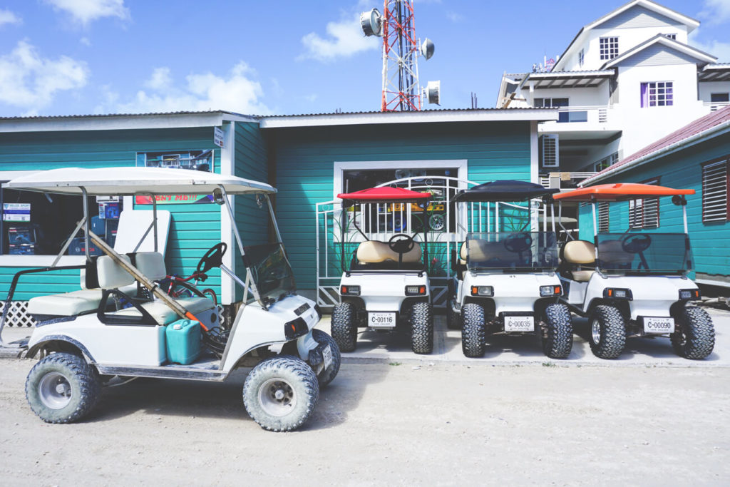 golf-caddie-placencia-belize-reise